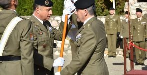Acto de entrega del Mando en la base de Cerro Muriano.