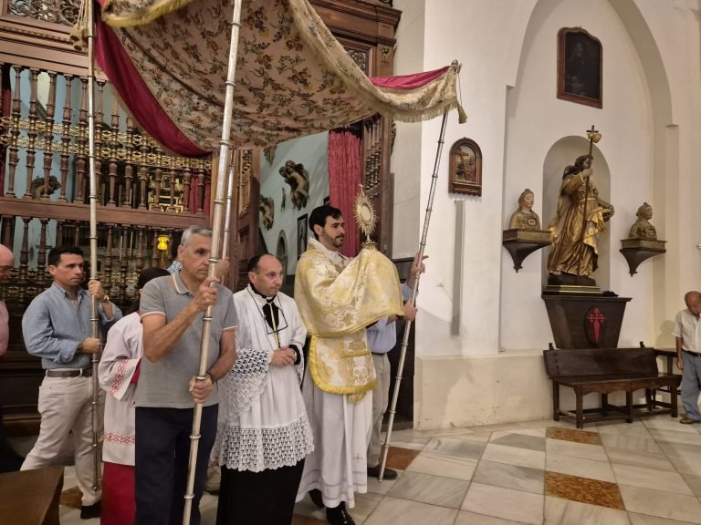 Procesión y solemnidad del Corpus Christi